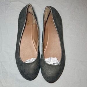 Mix No. 6 Silver Ballet Flats - Women's Size 8 Slip-On Shoes VGUC